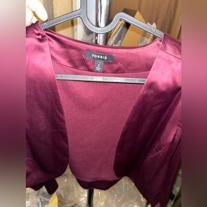 TORRID PURLE SILK CROP OPEN JACKET SIZE 2